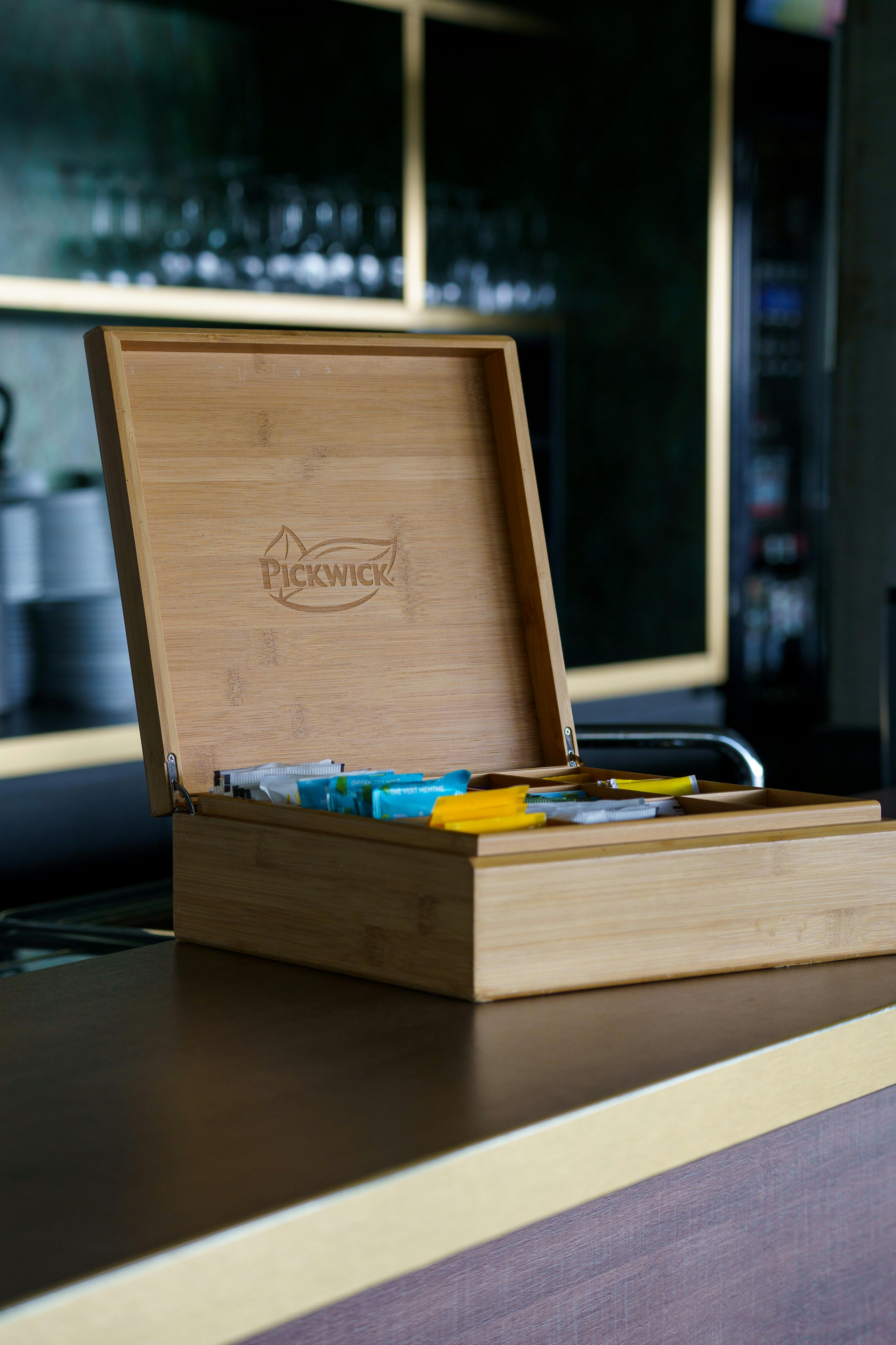 Corporate branded wooden gift box for UAE businesses