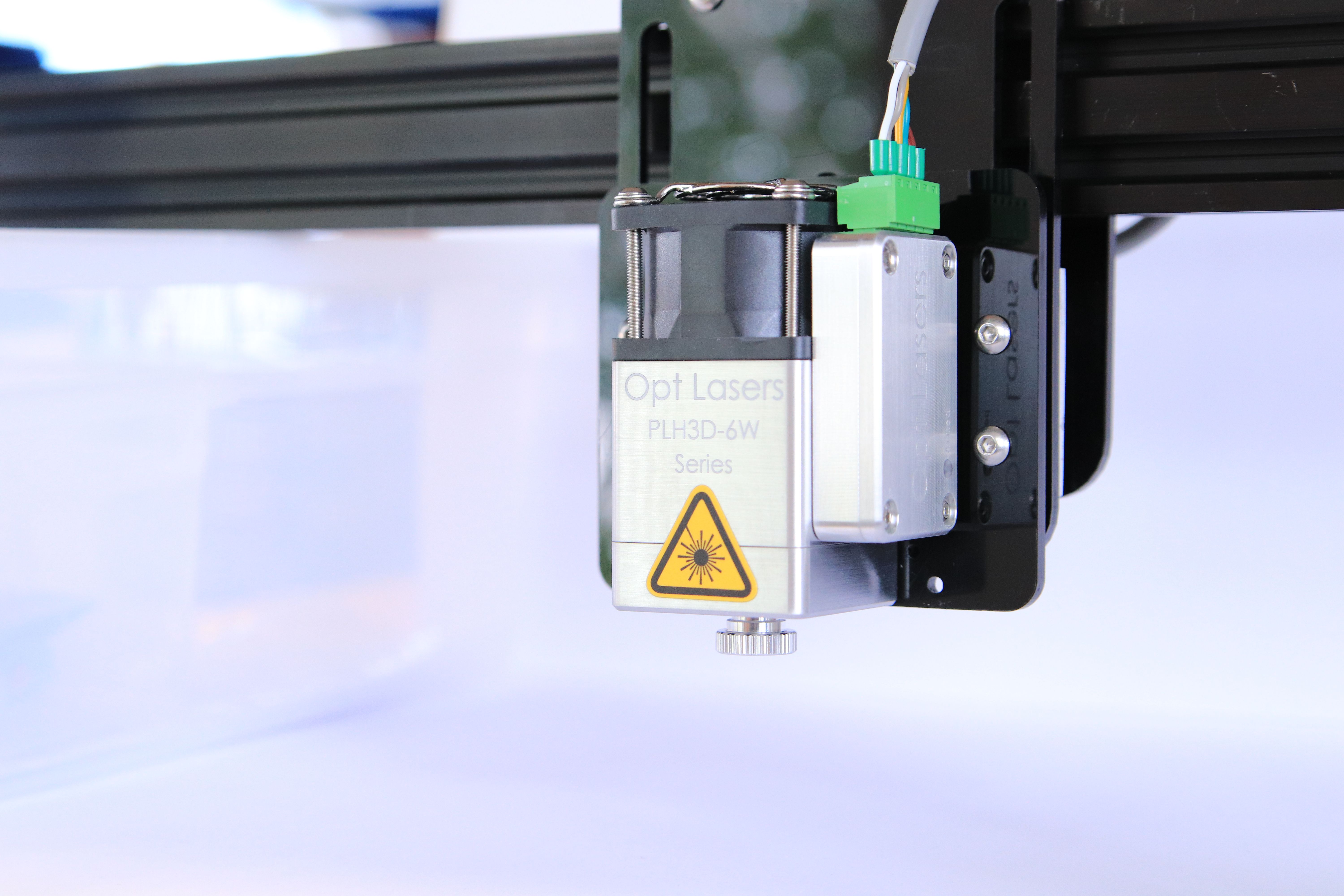 Industrial fiber laser cutting for metal components UAE